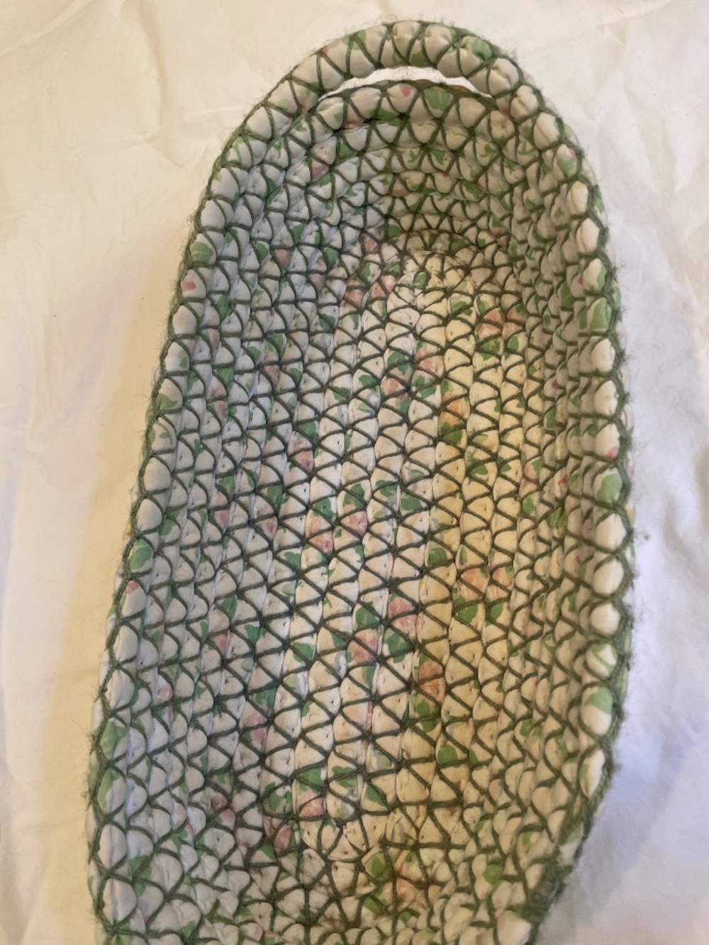 Hand made basket - Picture 3 of 3